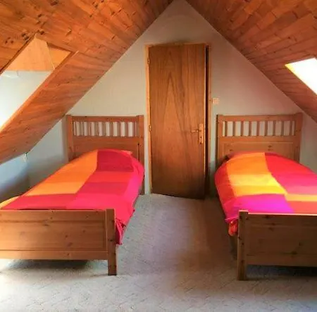 La Maison Tournesol - 3 Bedroom House With Large Garden Near Saumur Saint-Martin-de-la-Place