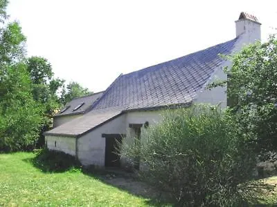 La Maison Tournesol - 3 Bedroom House With Large Garden Near Saumur Dom wakacyjny *