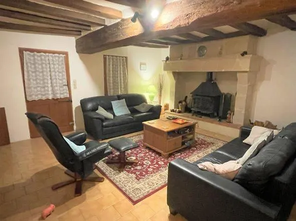 La Maison Tournesol - 3 Bedroom House With Large Garden Near Saumur *