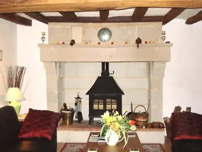 La Maison Tournesol - 3 Bedroom House With Large Garden Near Saumur